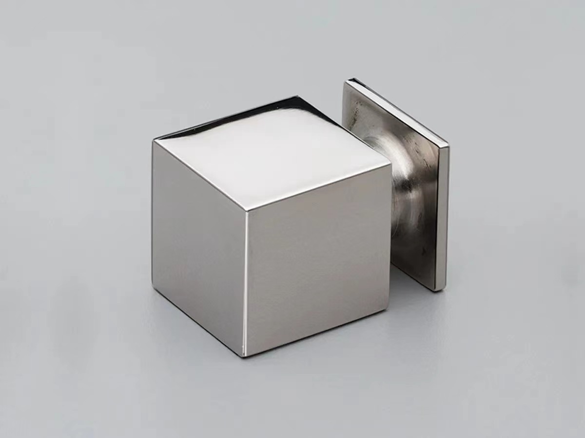 Kitchen Handles Cube With Base 