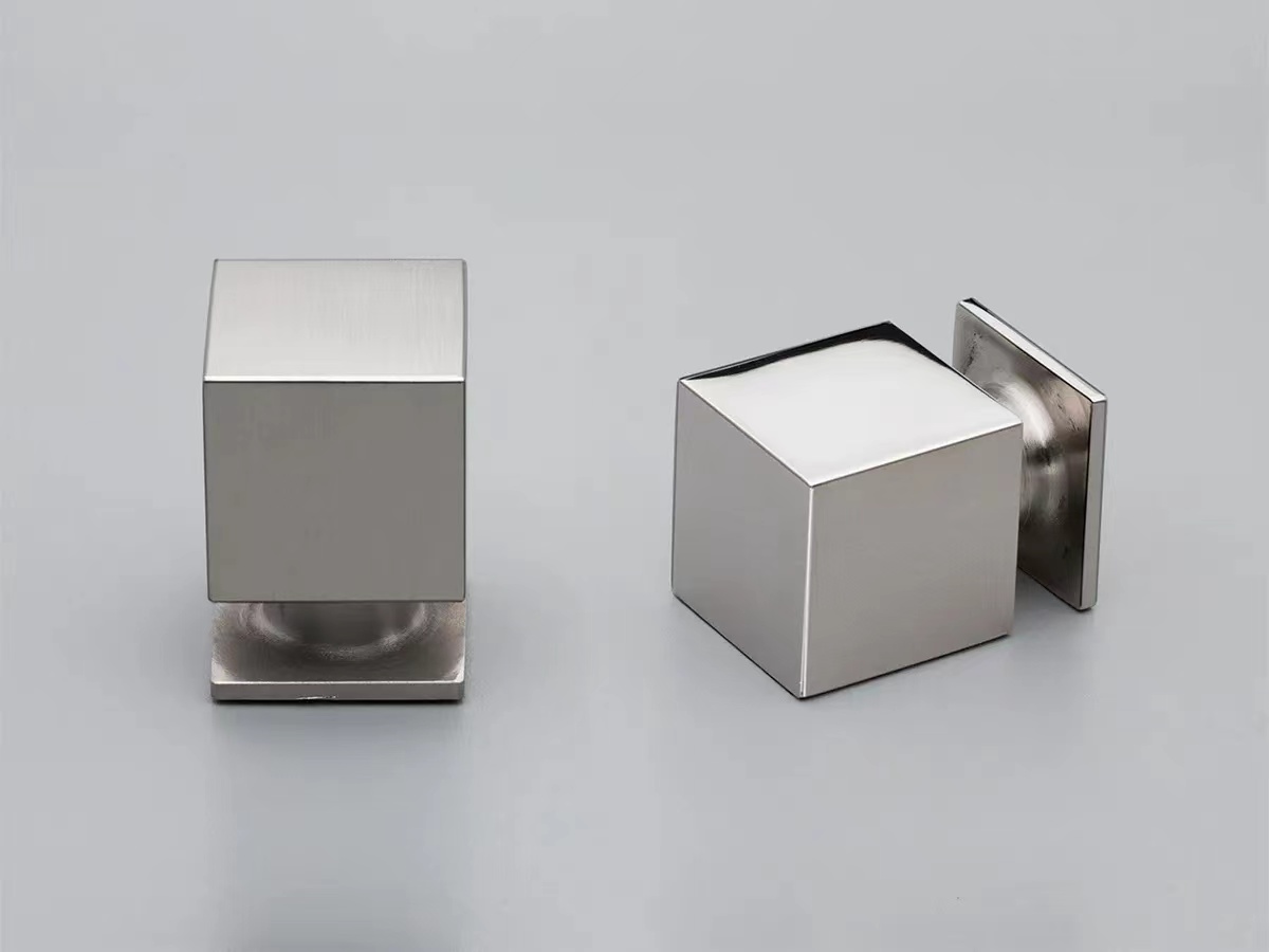 Kitchen Handles Cube With Base 